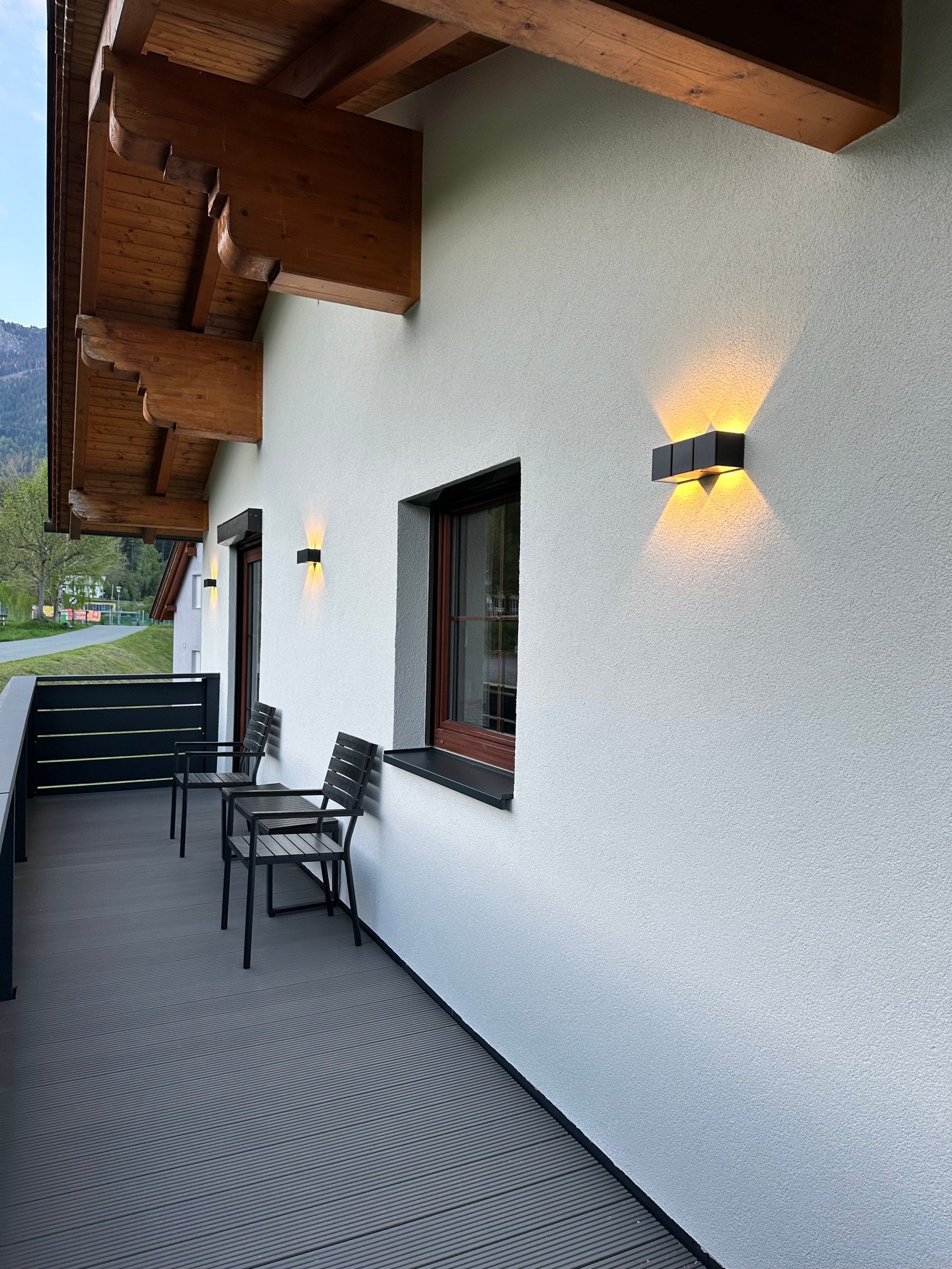 Warme slaapkamer in chaletstijl